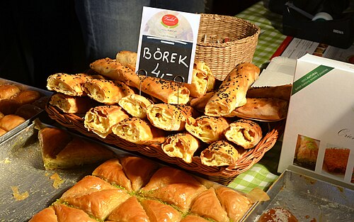 Börek (byrek)