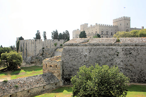 Rodos, Şövalyeler Sarayı